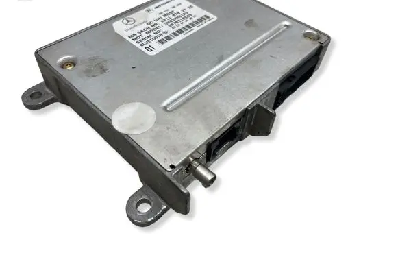 Mercedes-Benz E W211 Bluetooth control unit module A2118702726