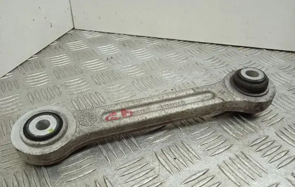 Maserati Ghibli Rear upper control arm/wishbone 670006273