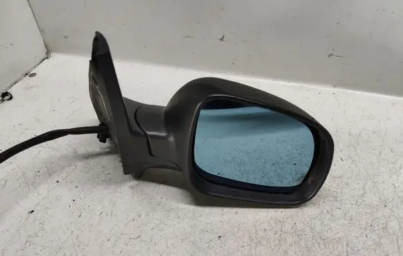 Volkswagen Golf IV Front door electric wing mirror 