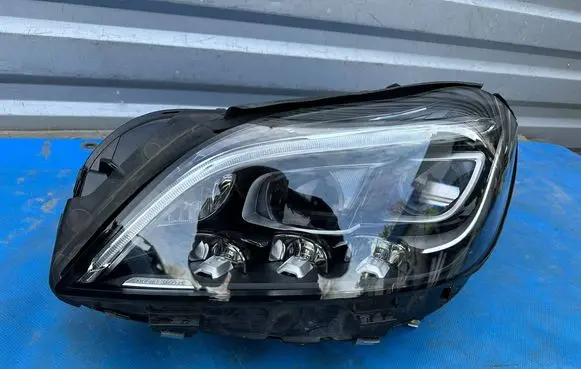 Mercedes-Benz CLS C218 X218 Headlight/headlamp A2189067101 LE13A6304 A2189067102