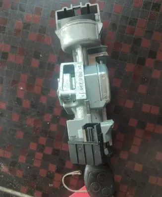 Ford Focus Ignition lock 3M513F880AC