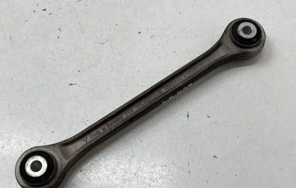 Porsche Panamera (970) Rear control arm 97033104300