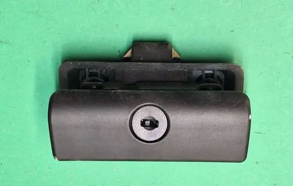 BMW 3 E46 Glove box handle 