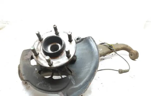 Nissan Navara D23 Front wheel hub