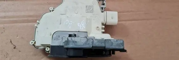 Audi A4 S4 B9 8W Rear door lock 4G0839016F