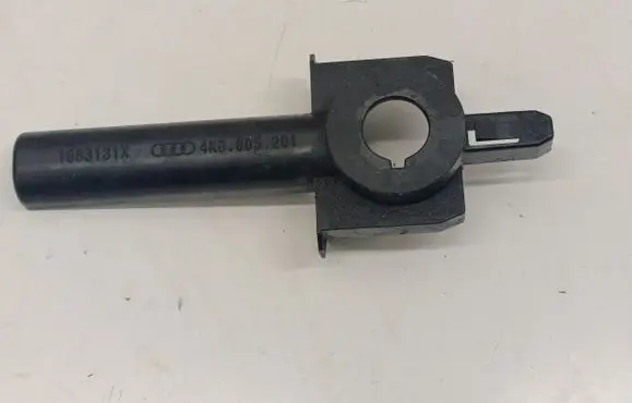 Audi A6 S6 C8 4K Radiator mount bracket 4K0805201