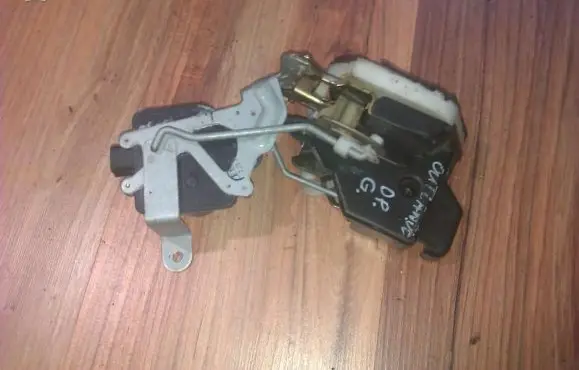 Mitsubishi Outlander Rear door lock 1015280120