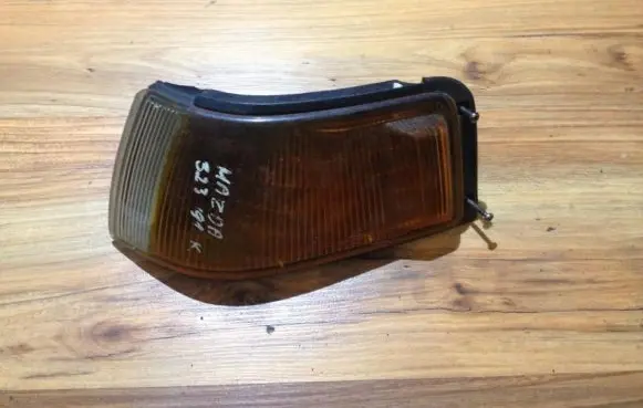 Mazda 323 Front indicator light 21061301L