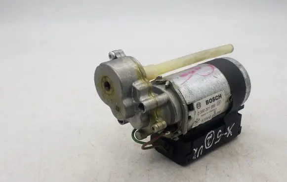 BMW X5 E53 Steering column adjust motor 0390201666 67646903946