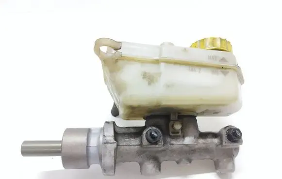 Master brake cylinder