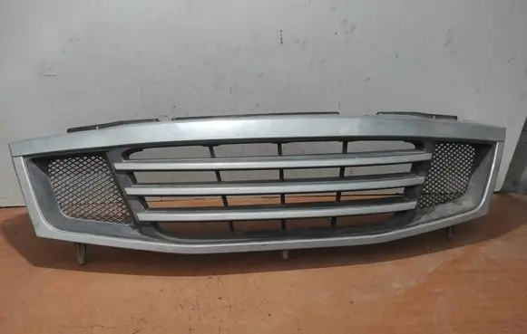 SsangYong Rexton I Front grill
