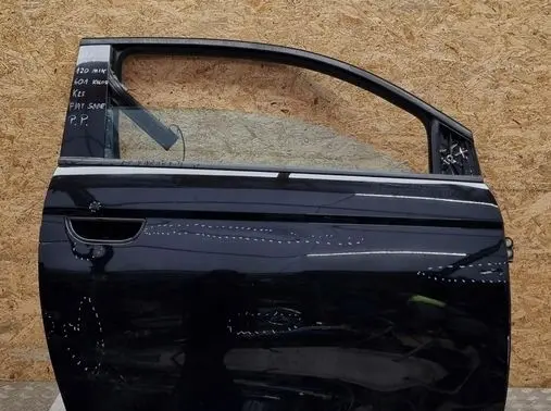 Fiat 500E Front door