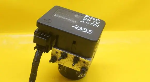 Volkswagen Polo IV 9N3 ABS Pump 6Q0907379L 6Q0614117H