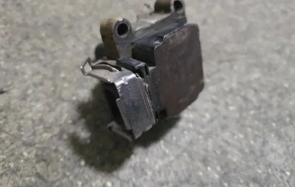 BMW 7 E38 High voltage ignition coil 1703359