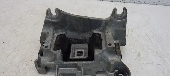 Renault Megane III Gearbox mounting bracket 112219816R