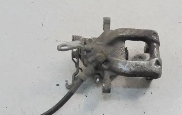 Volkswagen Golf Plus Rear brake caliper W08471