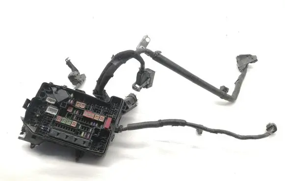 Toyota Auris E180 Fuse box set