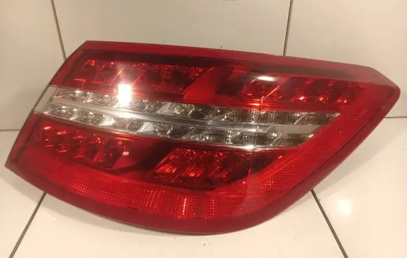 Mercedes-Benz E C207 W207 Rear/tail lights A2078200264 75018500591