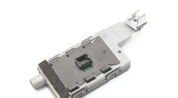Peugeot RCZ Aerial antenna amplifier 214071ZA5