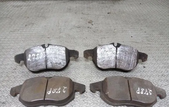 Opel Signum Brake pads (front) 