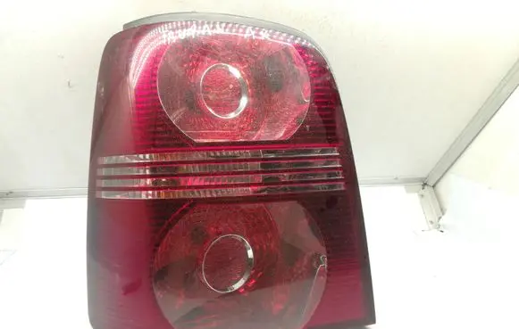 Volkswagen Touran I Rear/tail lights 1T0945257