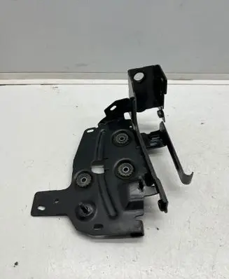 Citroen DS4 ABS pump bracket 9802983980