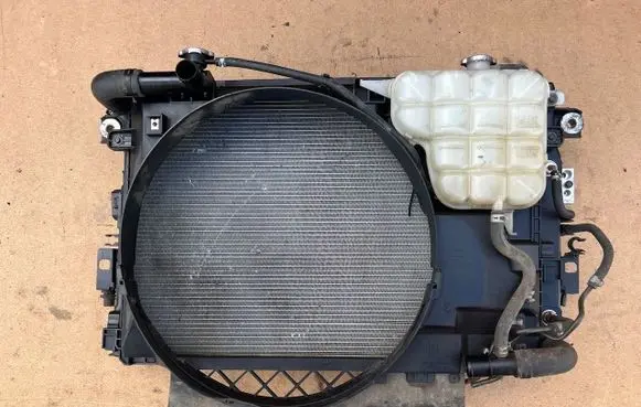 Mercedes-Benz X-class W470 Radiator cooling fan shroud 214764KJ0C PA66GF30