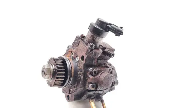 Opel Vivaro Fuel injection high pressure pump 8200912103 0445010234