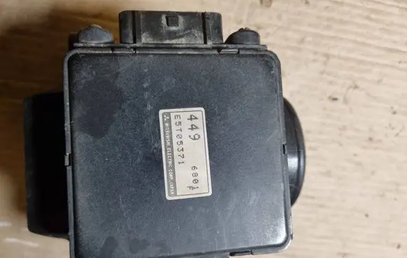Mitsubishi Space Wagon Mass air flow meter 6801 E5T05371