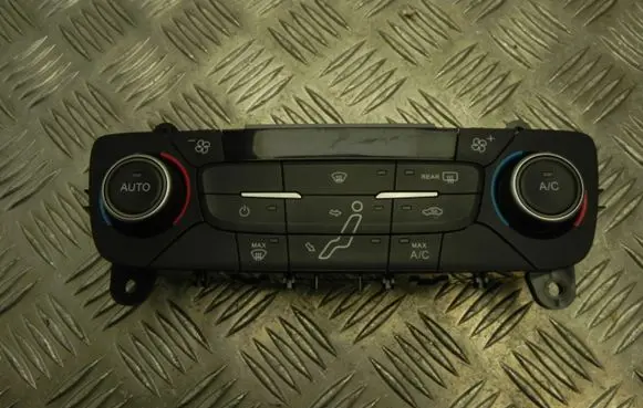Ford Focus Climate control unit F1ET18C612AJ Y1047