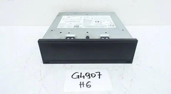 Volkswagen Golf VIII Radio/CD/DVD/GPS head unit 5H0035820D