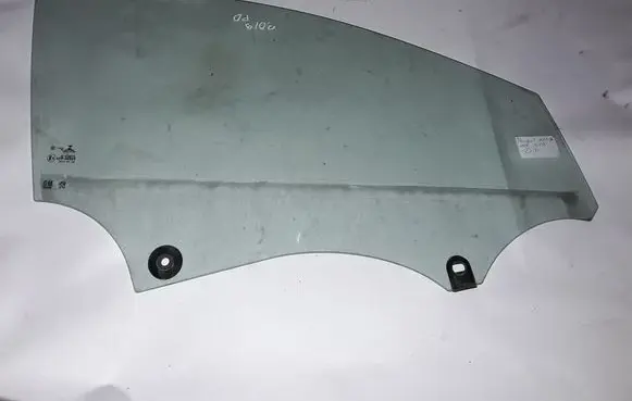 Peugeot 3008 II Front door window glass four-door