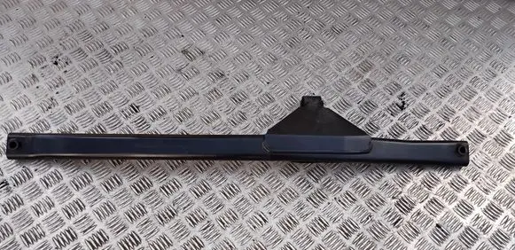 Volvo XC90 Engine mounting bracket