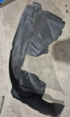 Ford Mustang VI Front wheel arch liner splash guards