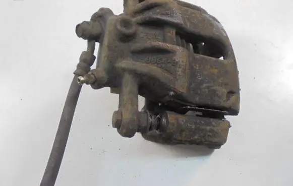 Front brake caliper