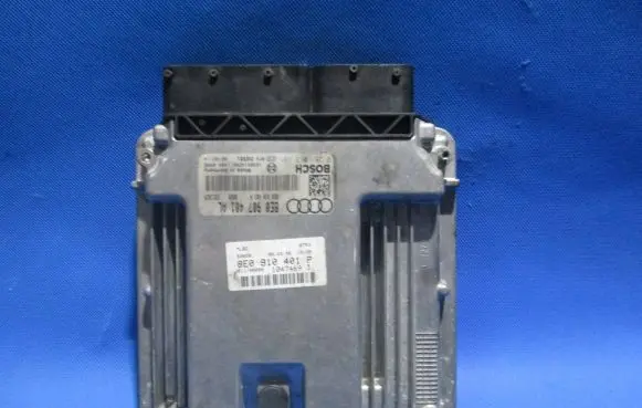Audi A4 S4 B6 8E 8H Engine control unit/module 8E0907401AL