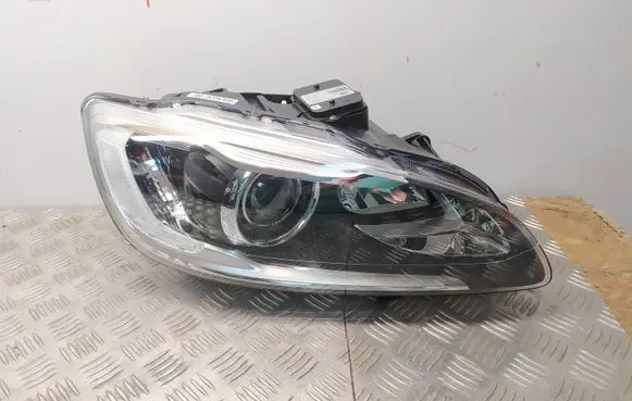 Volvo V60 Headlight/headlamp 31420262