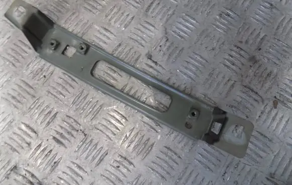 Renault Kadjar Fender mounting bracket 42884R
