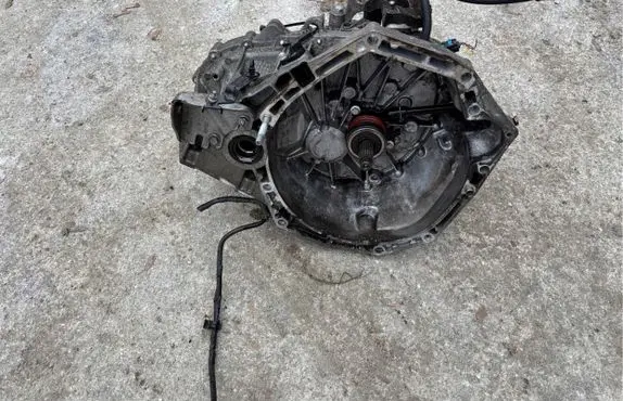 Renault Megane III Manual 5 speed gearbox TL4A056