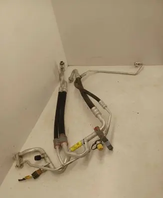 Tesla Model 3 Air conditioning (A/C) pipe/hose 109215700F