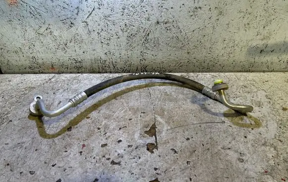 Volvo XC40 Air conditioning (A/C) pipe/hose 31694881 21W524