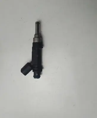 Toyota Auris E180 Fuel injector 2320947010