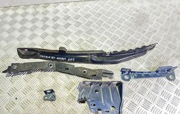 Citroen C4 Grand Picasso Fender mounting bracket 538331C 9656670980 9656582080
