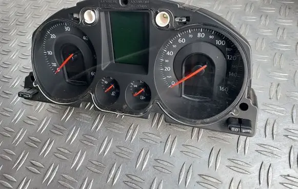 Volkswagen PASSAT B6 Speedometer (instrument cluster) A2C53194181 A2C53144897