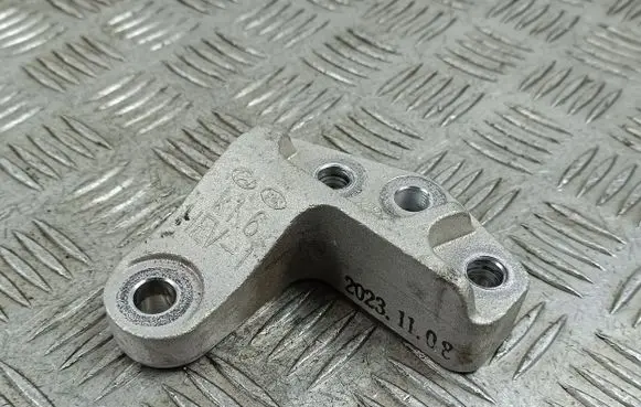KIA Niro Engine mounting bracket