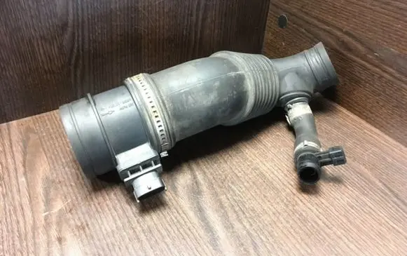 Iveco Daily 4th gen Mass air flow meter 504135455 0281006048 F00C267020