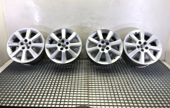 Toyota Avensis T250 R17 alloy rim 42611-05140