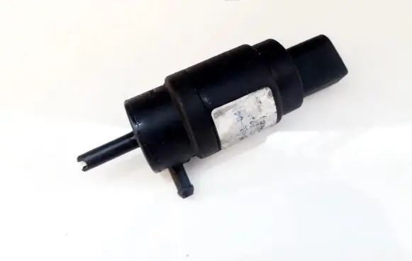 BMW 3 E46 Windscreen/windshield washer pump 10684304
