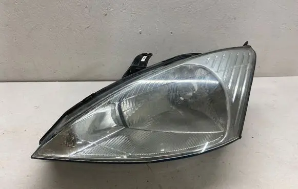 Ford Focus Headlight/headlamp 