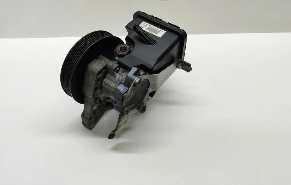 BMW 5 E60 E61 Power steering pump 7693974 7693974101 7787106